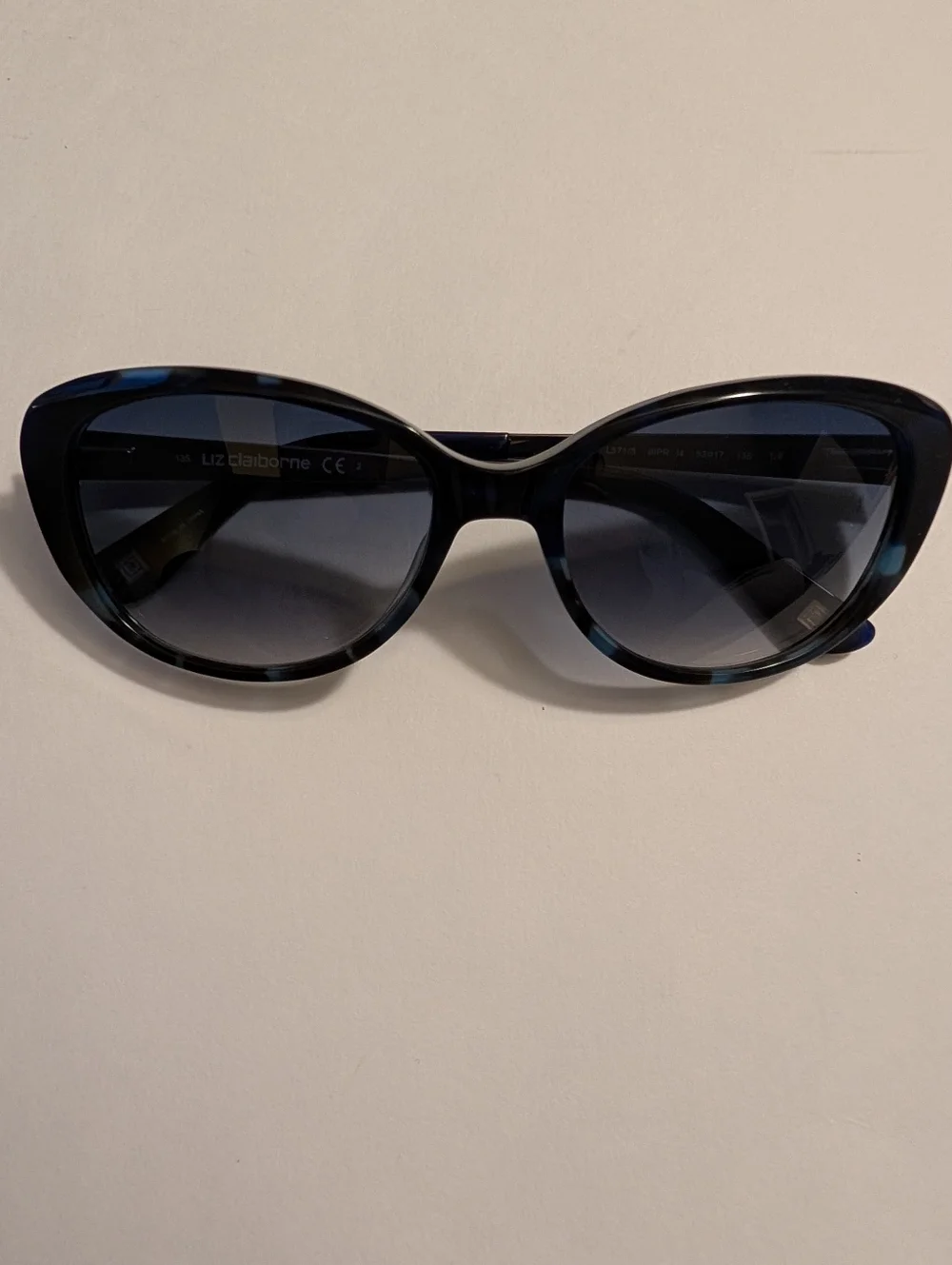 Liz Claiborne L 571/S Sunglasses New Retails $98